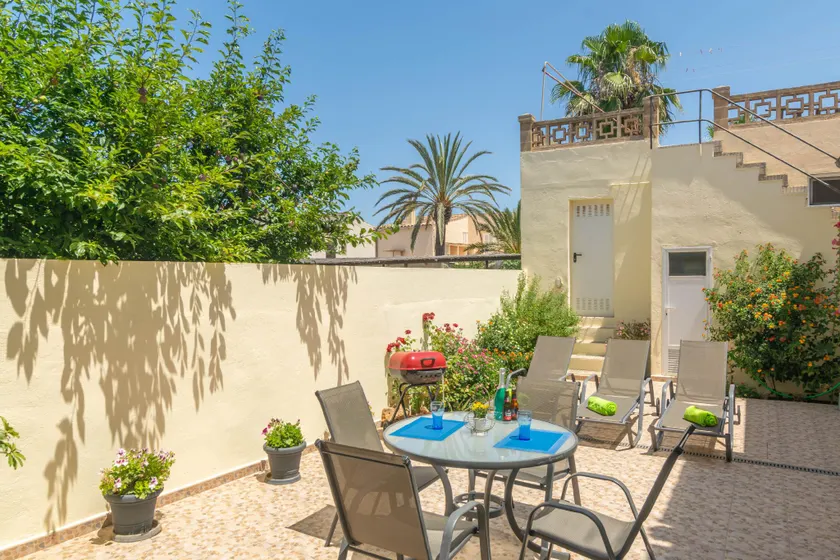 Merveilleux appartement de vacances adapté aux familles avec barbecue, terrasse et jardin | Proche de la plage - Image 1