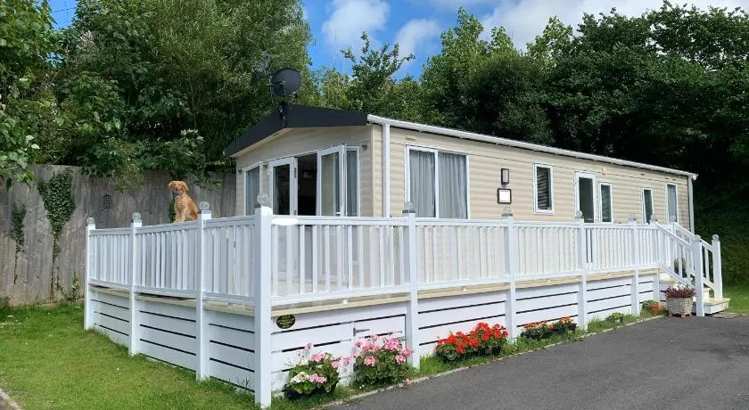Mollys Retreat pet friendly three bed caravan with small garden Newquay Bay Resort Quieter area of park - Image 1