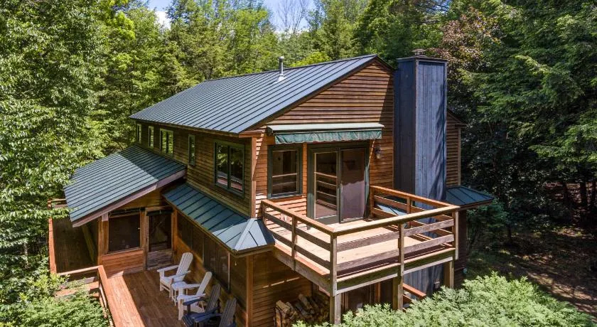 Coolidge Drive Retreat - Image 1