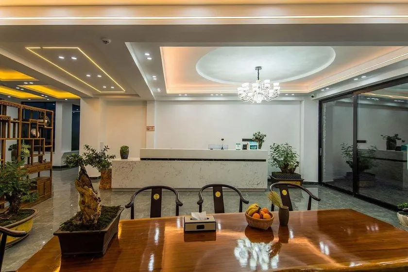 Listening to the wind · Courtyard Green Forest Rizhao Jinshan View Inn (Yulong Snow Mountain) - Image 1