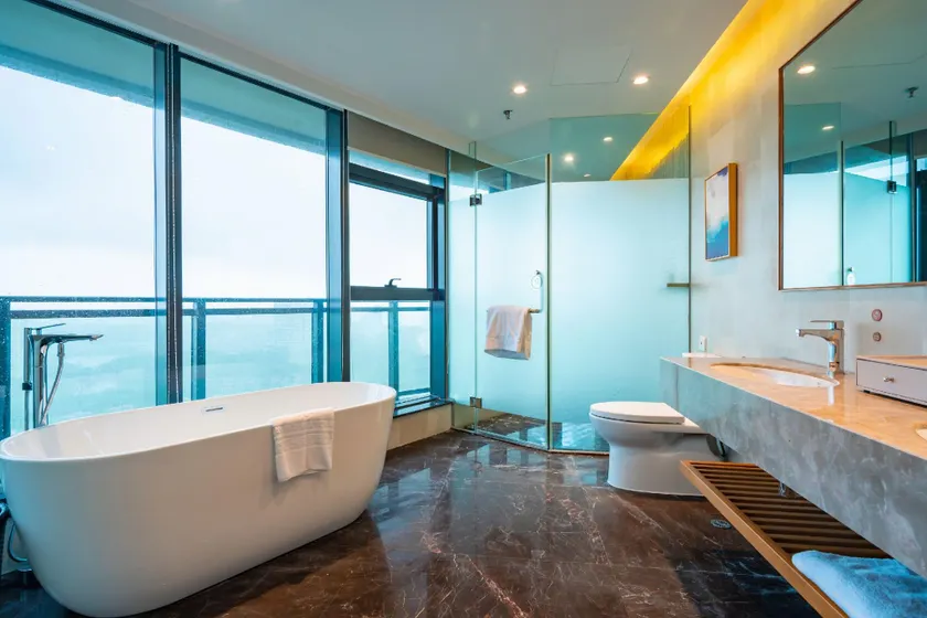 Asia Bay International Hotel - Image 1