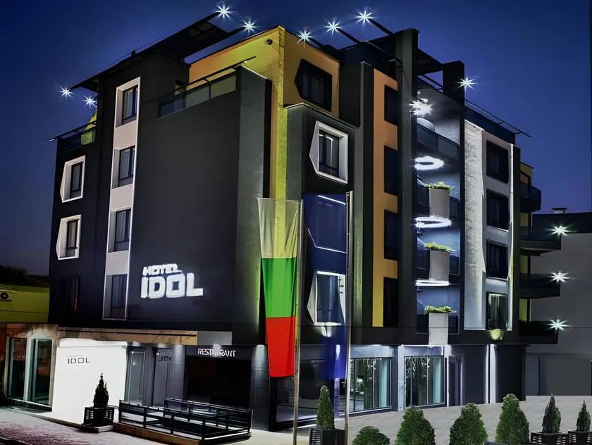 Hotel Idol - Image 1