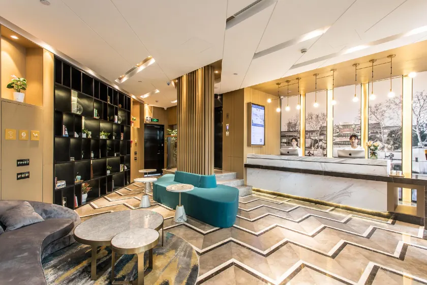Atour Hotel Nanjing Xinjiekou Daxinggong Subway Station - Image 1