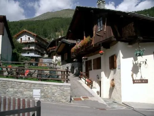 Le Vieux Rascard Chambres d'Hotes - Image 1