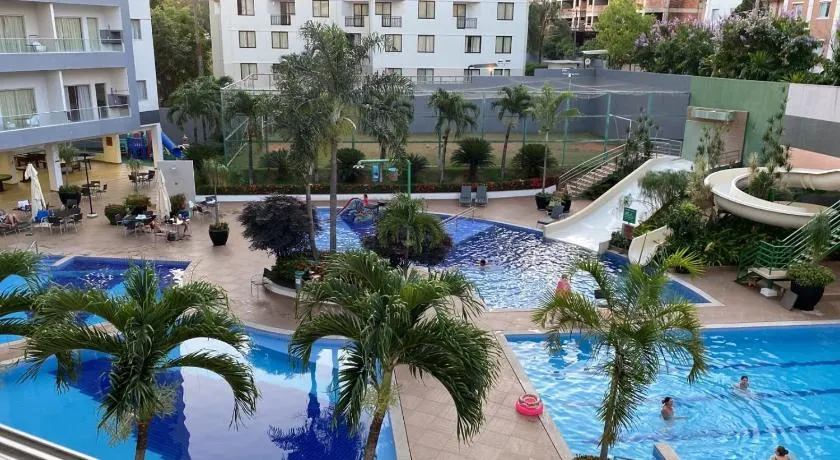 Apto com 3 Suítes, linda vista e ótima área de lazer - até 10 pessoas - Image 1