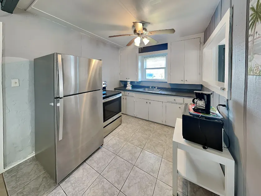 Surfside Escape - Image 1