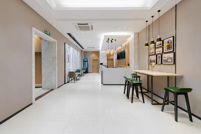 City Comfort Inn Guilin North Railway Station - Image 1