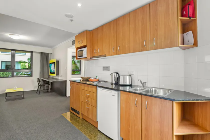 Contemporary 1-Bed First Floor Unit with Pool - Image 1