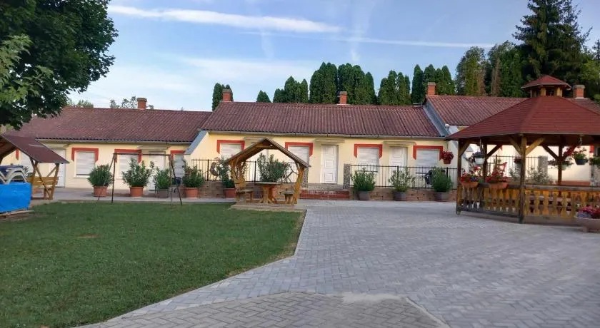 Siesta Üdülő - Image 1