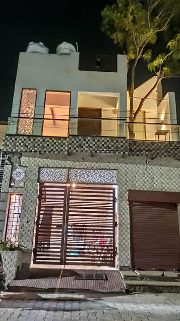 Ira Homestay Mathura - Divine Spiritual Stay - Image 1
