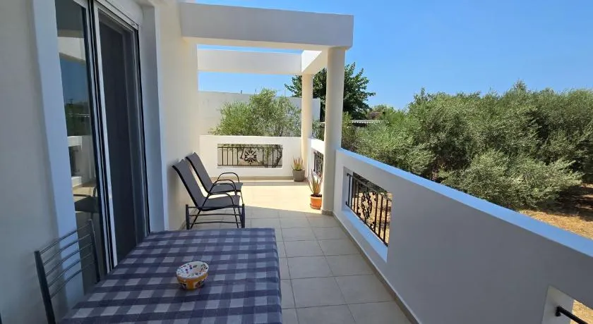 Olive Paradise Maison - Image 1