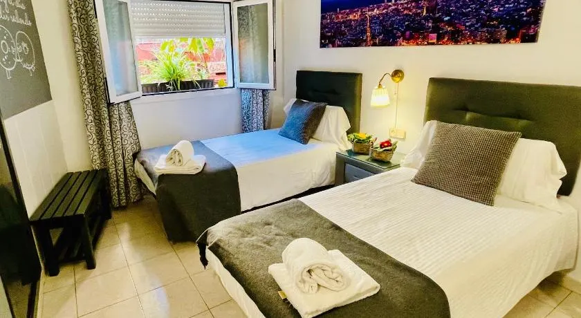 Hostal Lleida - Image 1