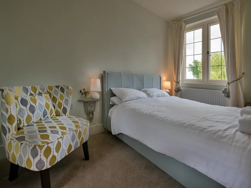 Cottages by River Severn with Hot Tub - Image 1