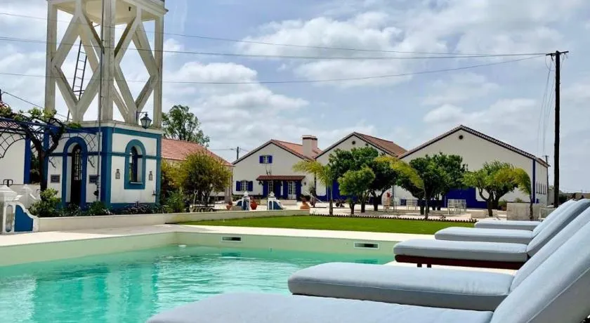 Marchanta Riverside Hotel - Image 1