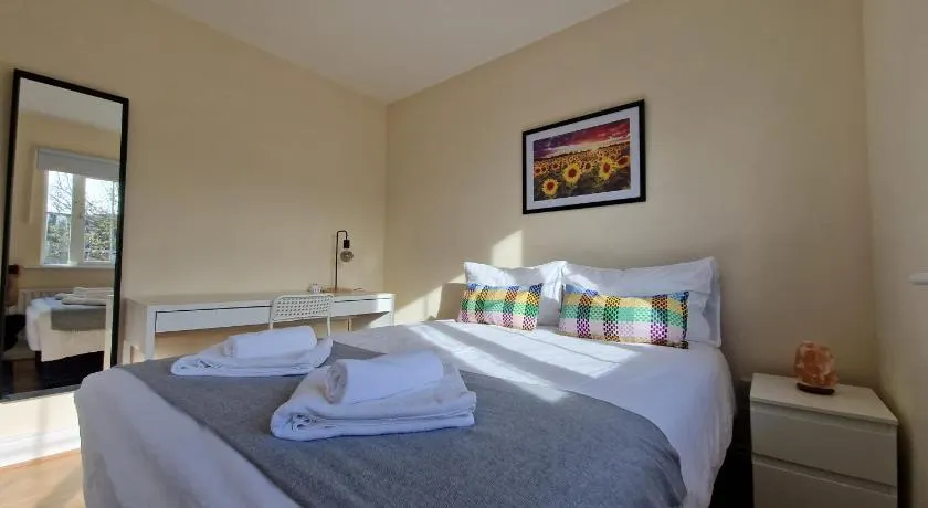 Warm Welcome Rooms - Image 1