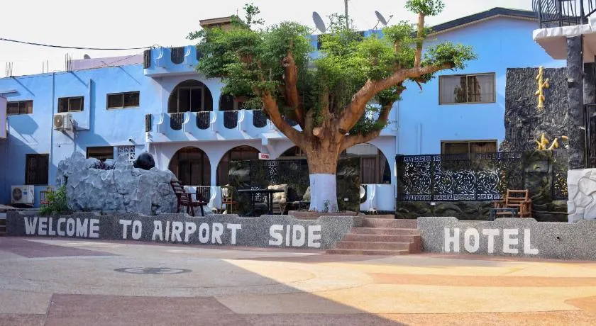 Airport Side Hotel - Image 1