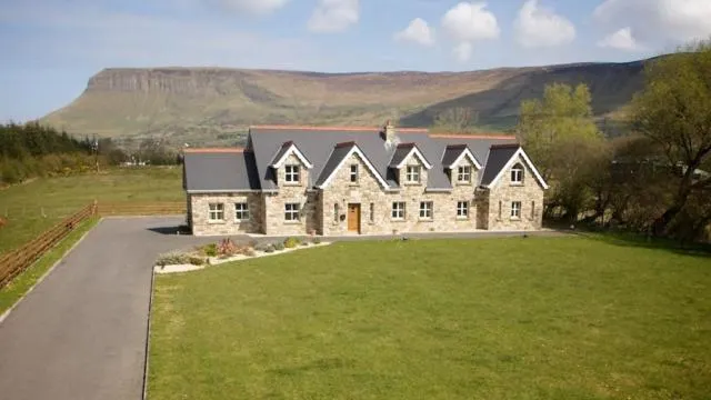 Yeats Lodge - Image 1