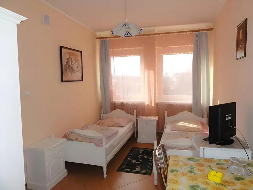 Hotel Elda 2 - Image 1