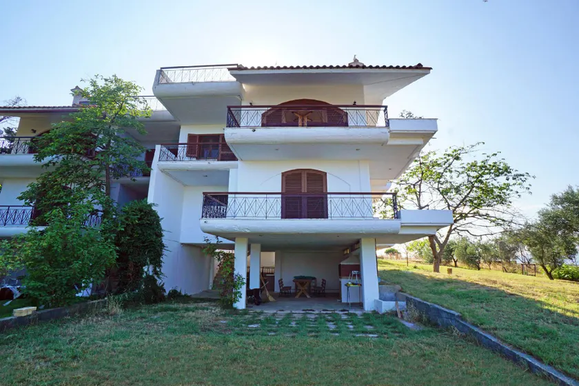 Avdira Luxury Villa - Image 1