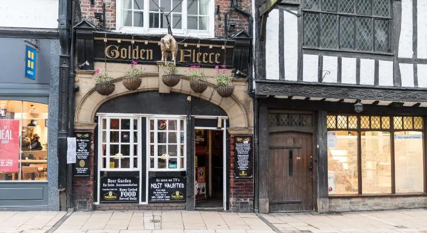 Golden Fleece York - Image 1