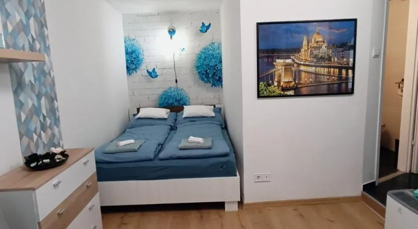 SkyBlue Apartment - Image 1