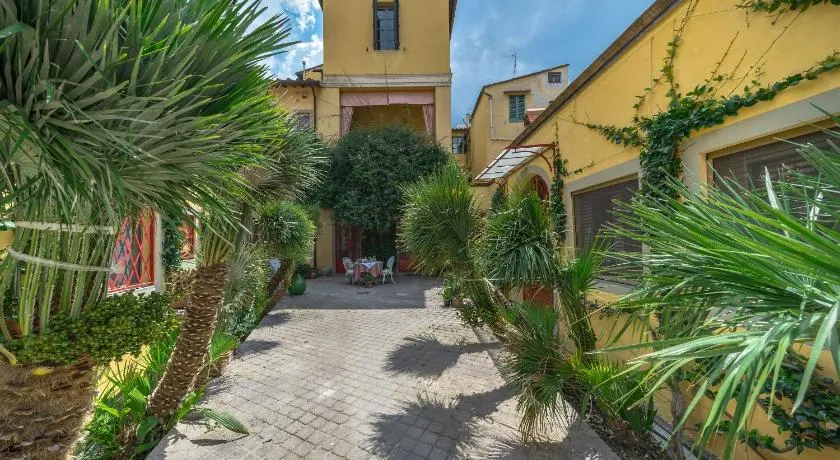 Drom Florence Rooms & Apartments - Image 1
