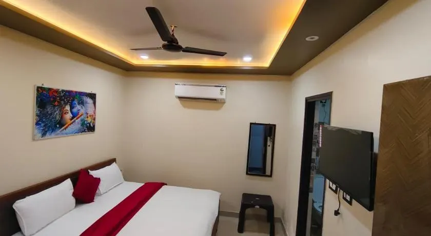 Royal Paradise Guest House - Image 1