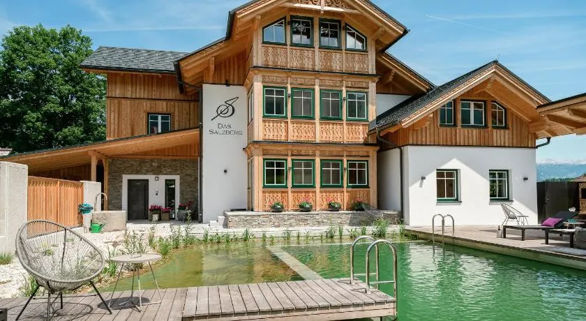 Appartamento con giardino, griglia e piscina | Vista sul giardino | Ideale per il telelavoro - Image 1