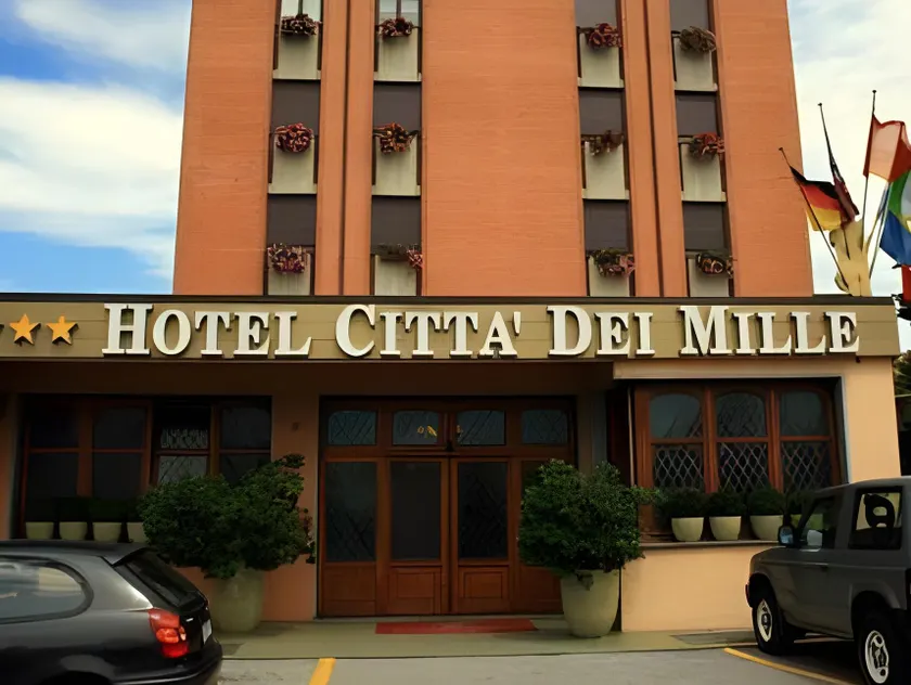 Hotel Città Dei Mille - Image 1