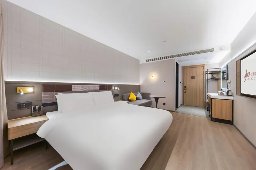 Home Inn Plus - Weifang Binhai Development Zone Haihua Street - Image 1