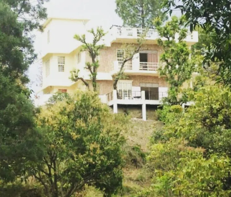 The Luxe Life apartment, The Umri Lansdowne - Image 1