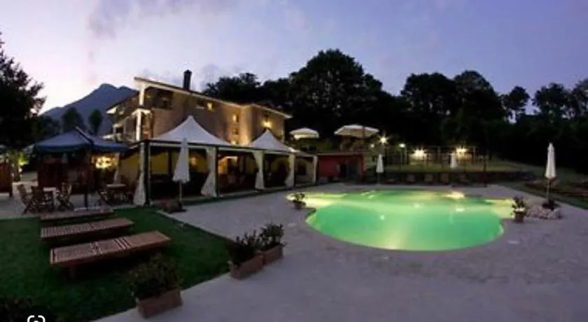 Country House - Image 1