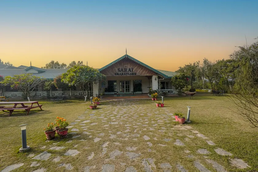 Hotel Sarai Bharatgarh - Image 1