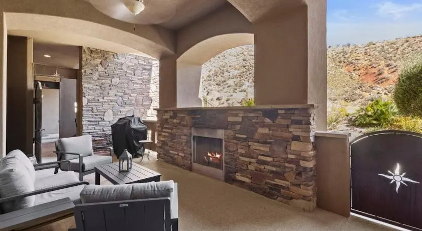 The Turtle Wall Suite-D6 Lovely Ground Floor Suite Near Indoor Pool and Tennis Courts w BBQ - Image 1
