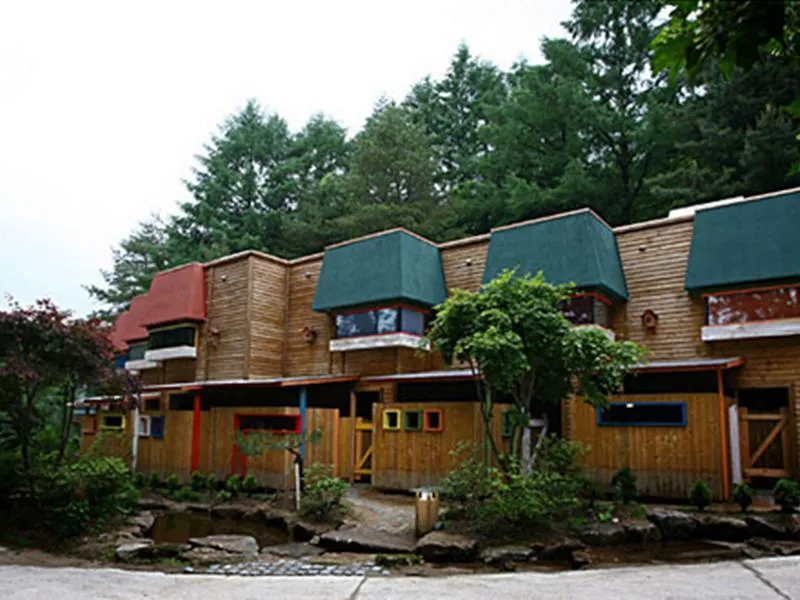 Namuwa Pension - Image 1