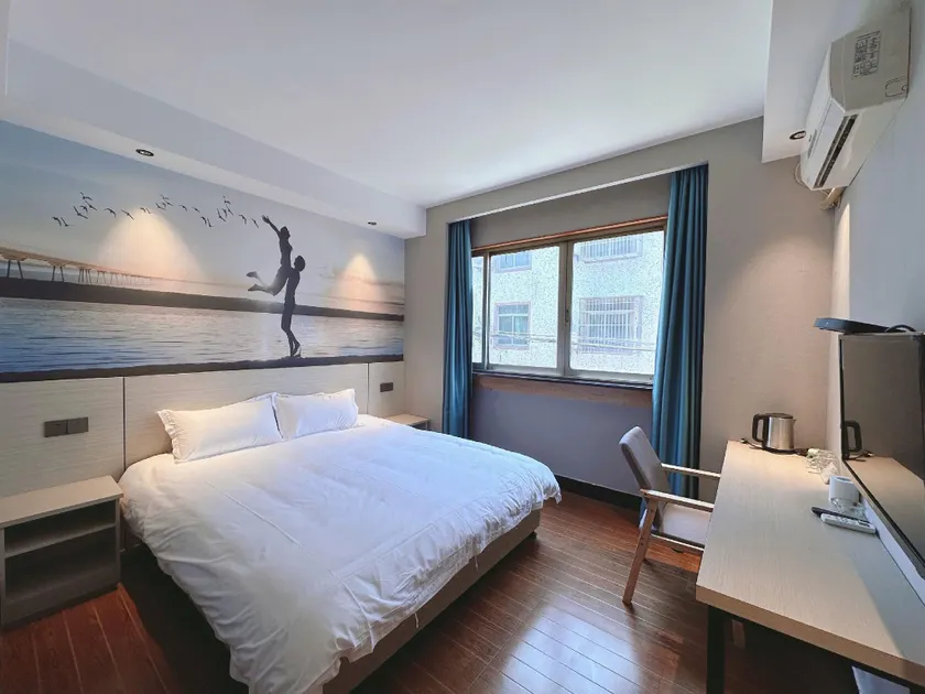 JYhotel - Image 1