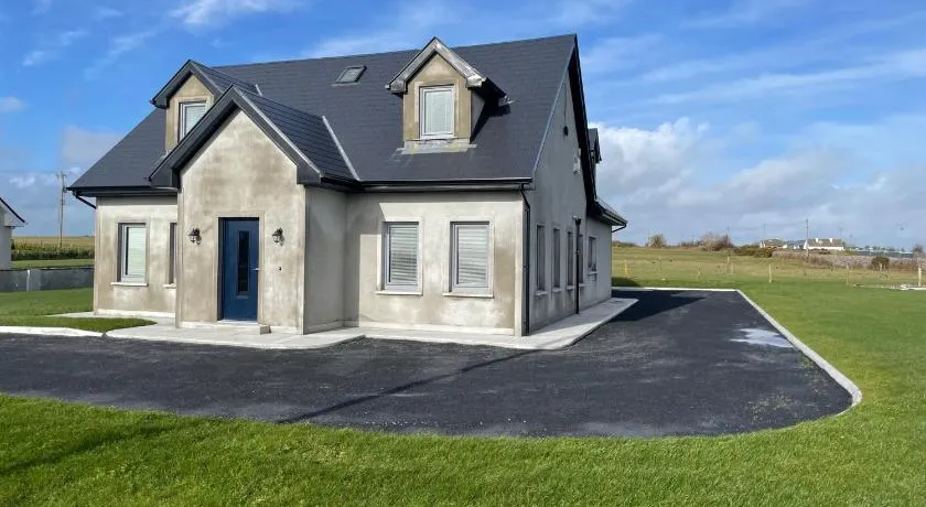 Spacious 5Br Home - Country View - Close to Galway - Image 1