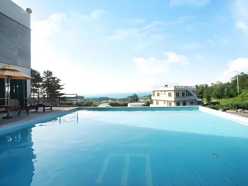 Nine Spavill Resort - Image 1