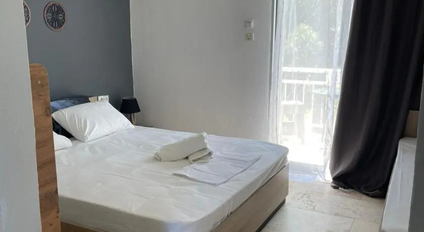 Vesper Rooms - Image 1