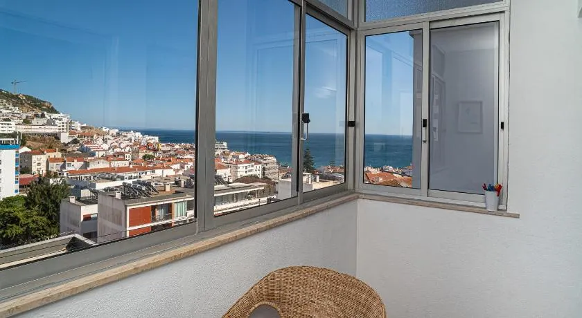 Lighthouse Apartment - Image 1