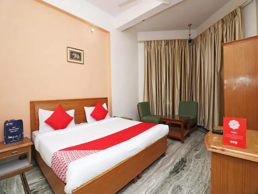 Hotel Grand Sirmaur - Image 1