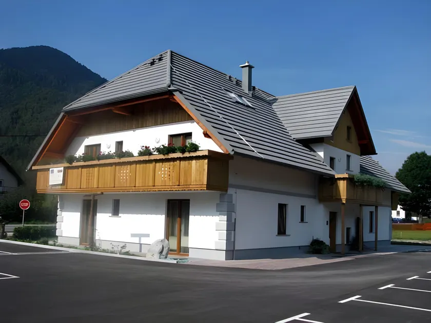 Rute Hotel and Apartments - Image 1