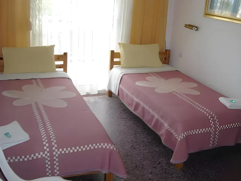 Hotel Angela - Image 1
