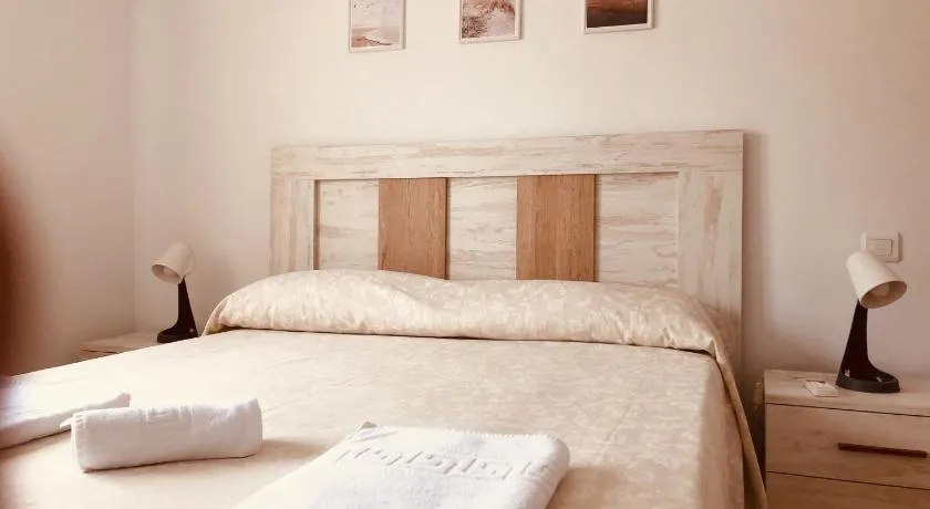 Apartamentos "EL BARCO" - Image 1