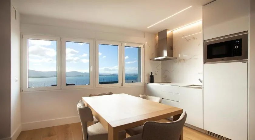 Apartamentos Reina Victoria - Image 1