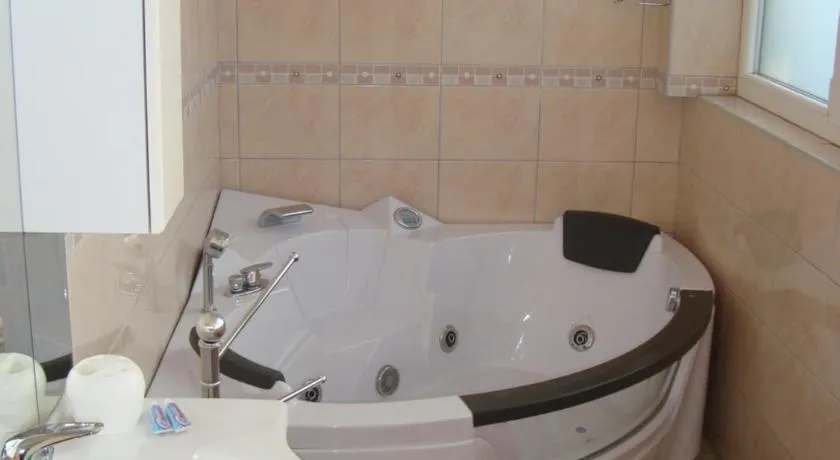 Rooms Vendi - Image 1