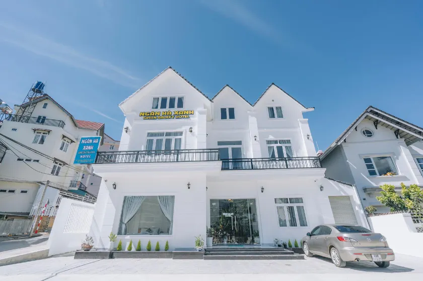 Ngân Hà Xanh Hotel - Image 1