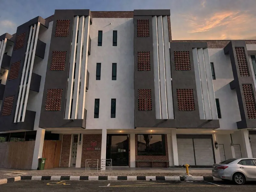 Brick Box Family Hotel Ipoh - Image 1