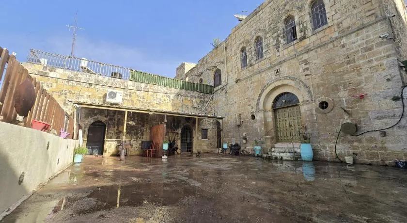 Al qasr - Image 1