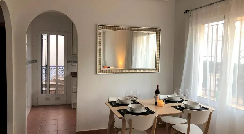 Bellissima villa con piscina privata, giardino e terrazza - Image 1